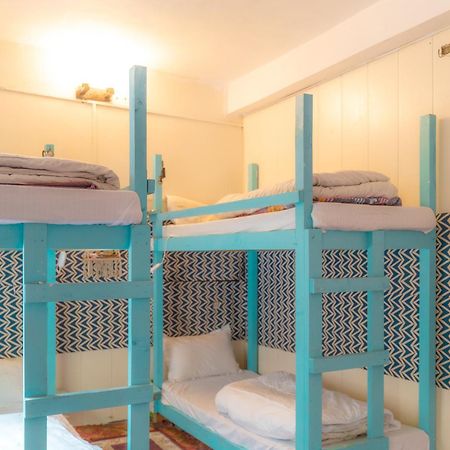 Firgun Chapter Shoja Hostel Bagian luar foto
