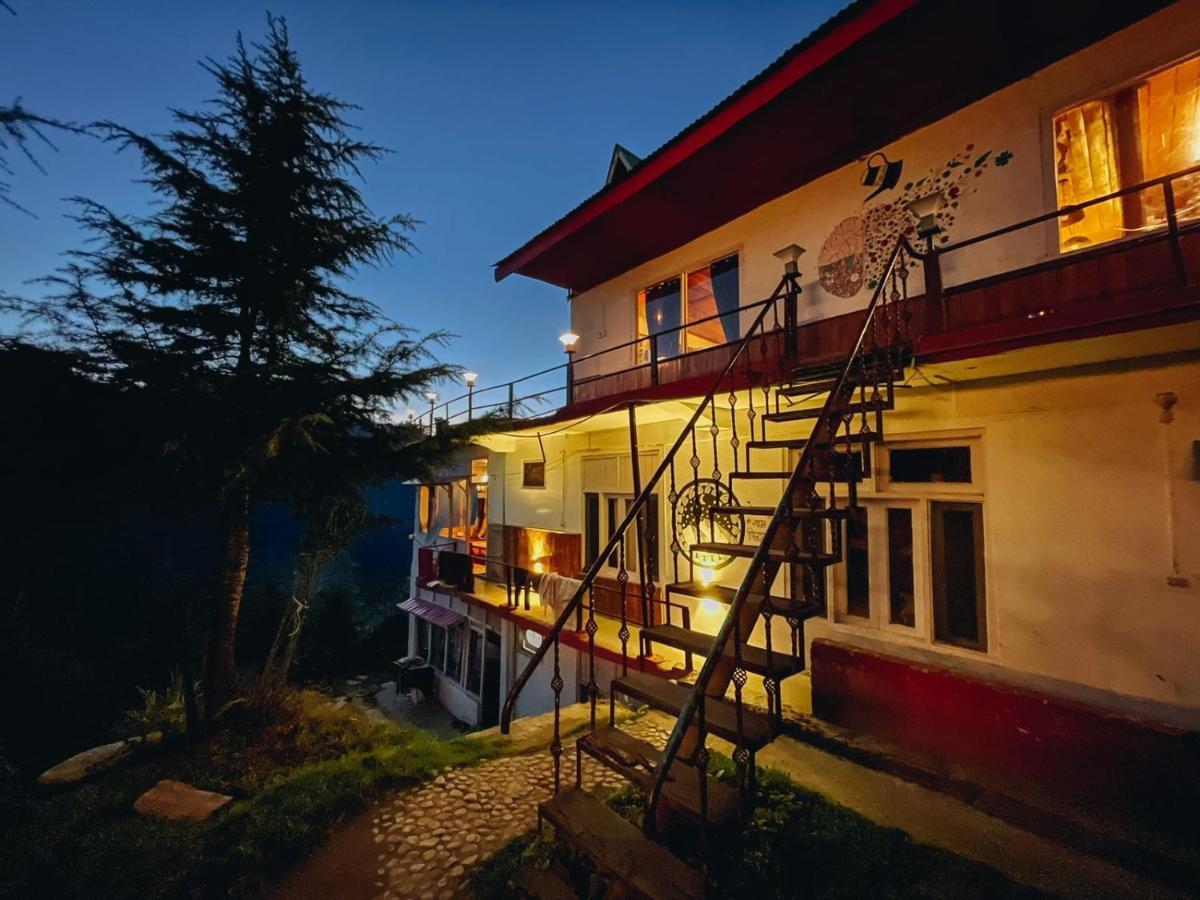 Firgun Chapter Shoja Hostel Bagian luar foto