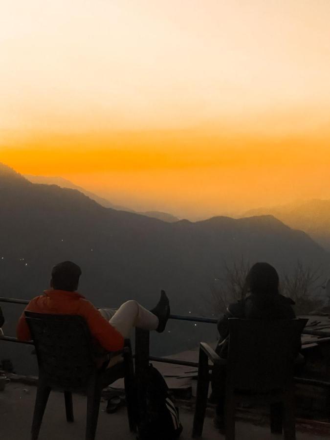 Firgun Chapter Shoja Hostel Bagian luar foto